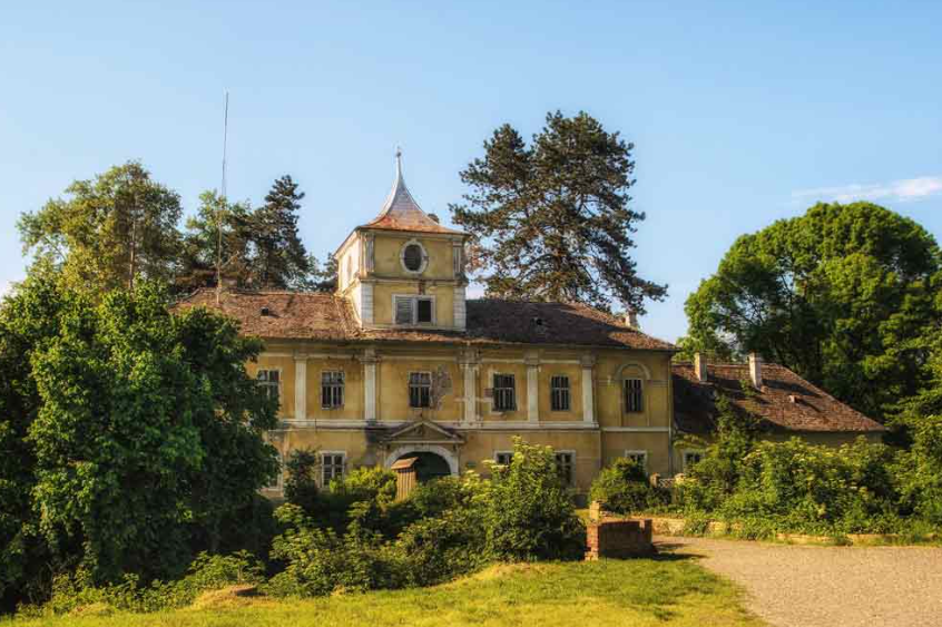 Castel Savoia, Croatia